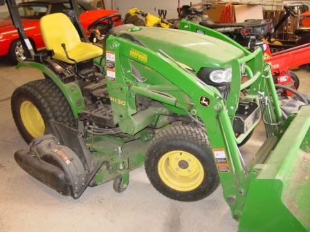 TRACTOR-PETROLEUM-ANTIQUES-SPORTING-BREWERY ITEM AUCTION